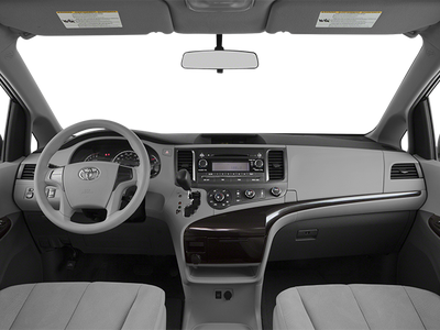 2014 Toyota Sienna LE 8 Passenger