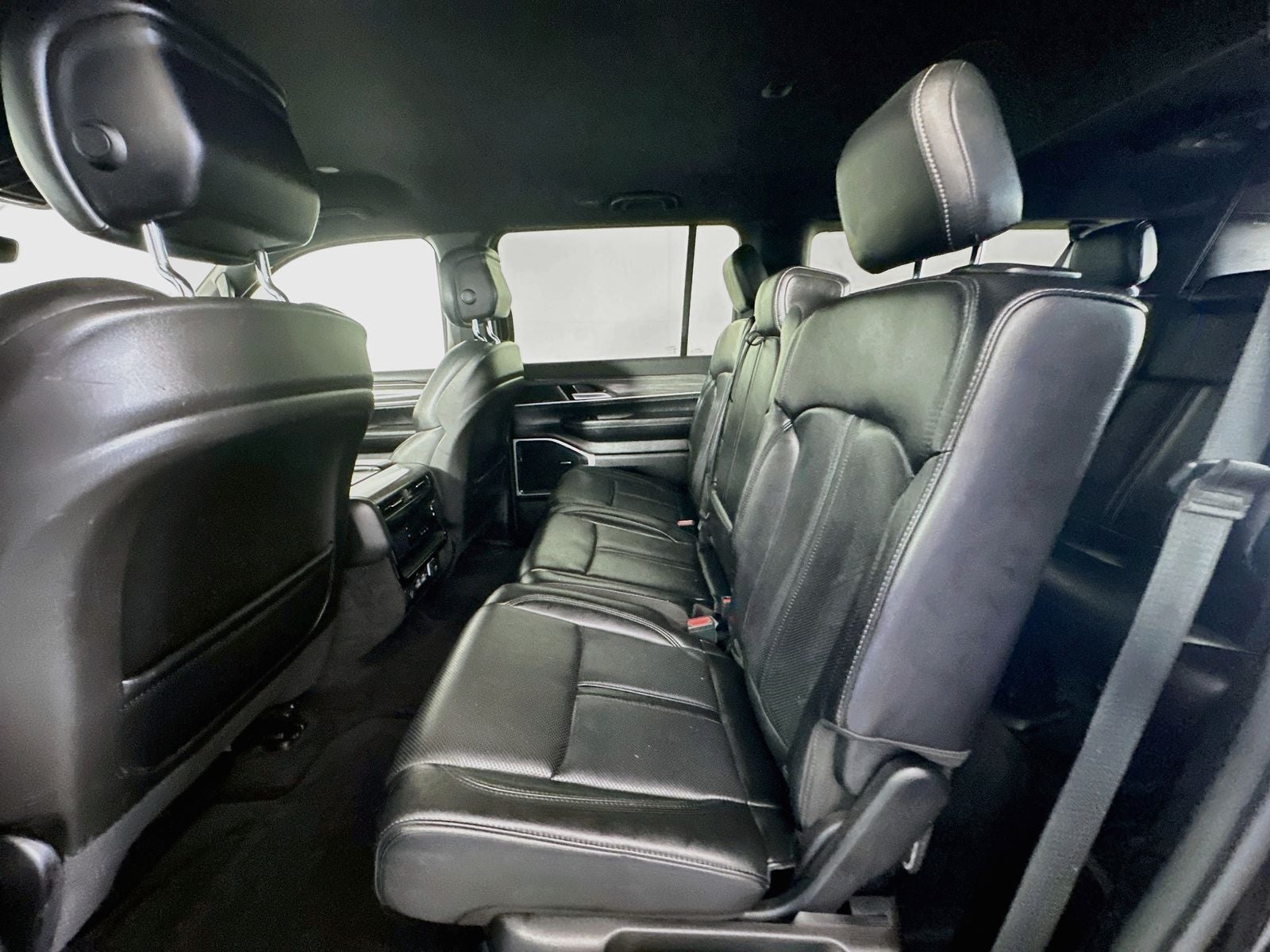 2023 Jeep Wagoneer L Series II 4x4