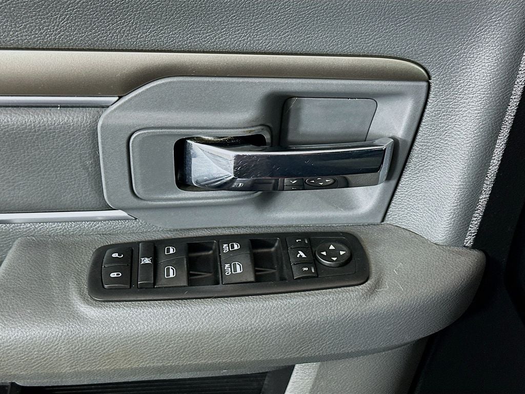 2017 RAM 1500 Big Horn Quad Cab 4x4 6'4' Box