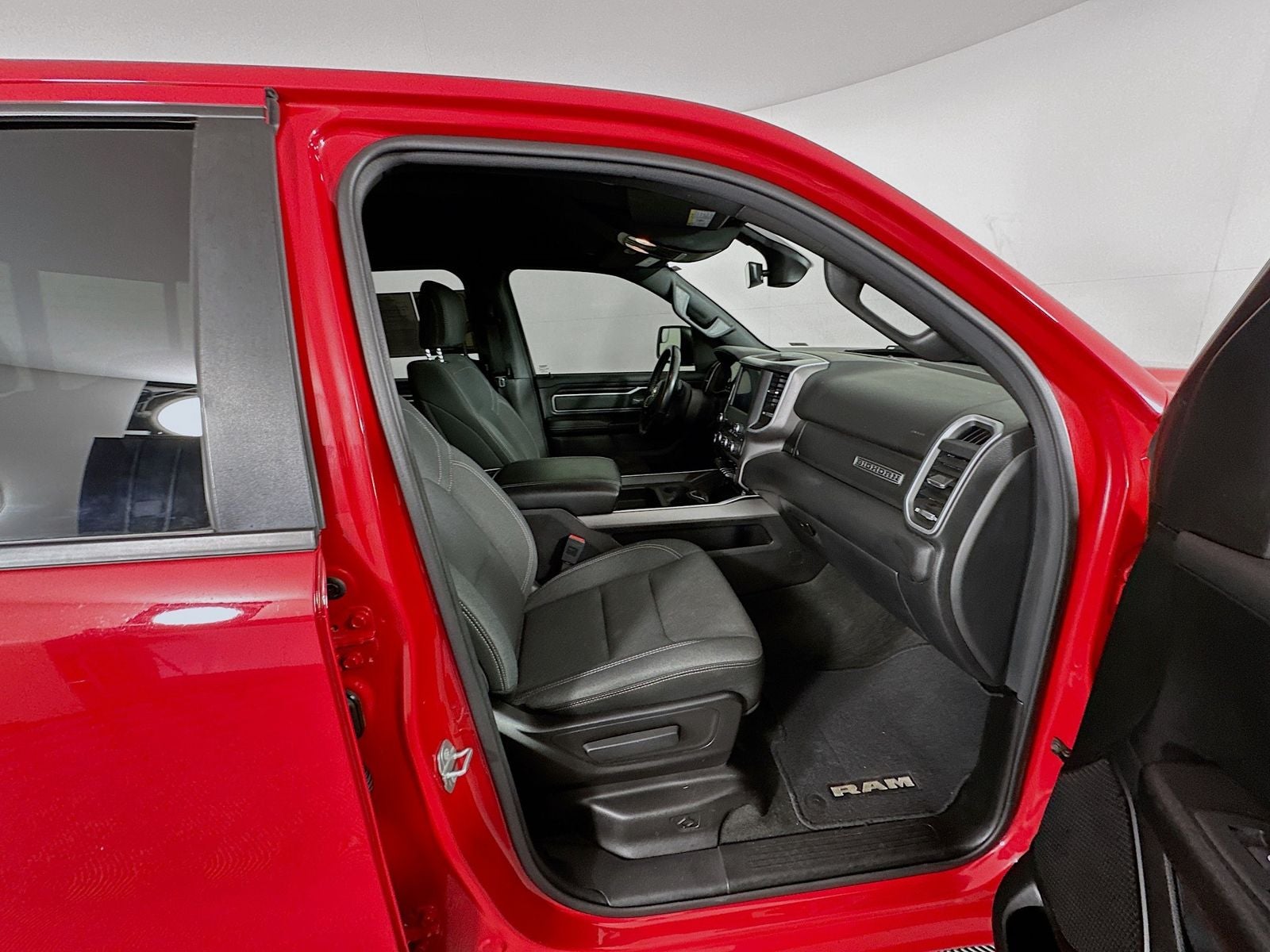 2022 RAM 1500 Big Horn Quad Cab 4x2 6'4' Box