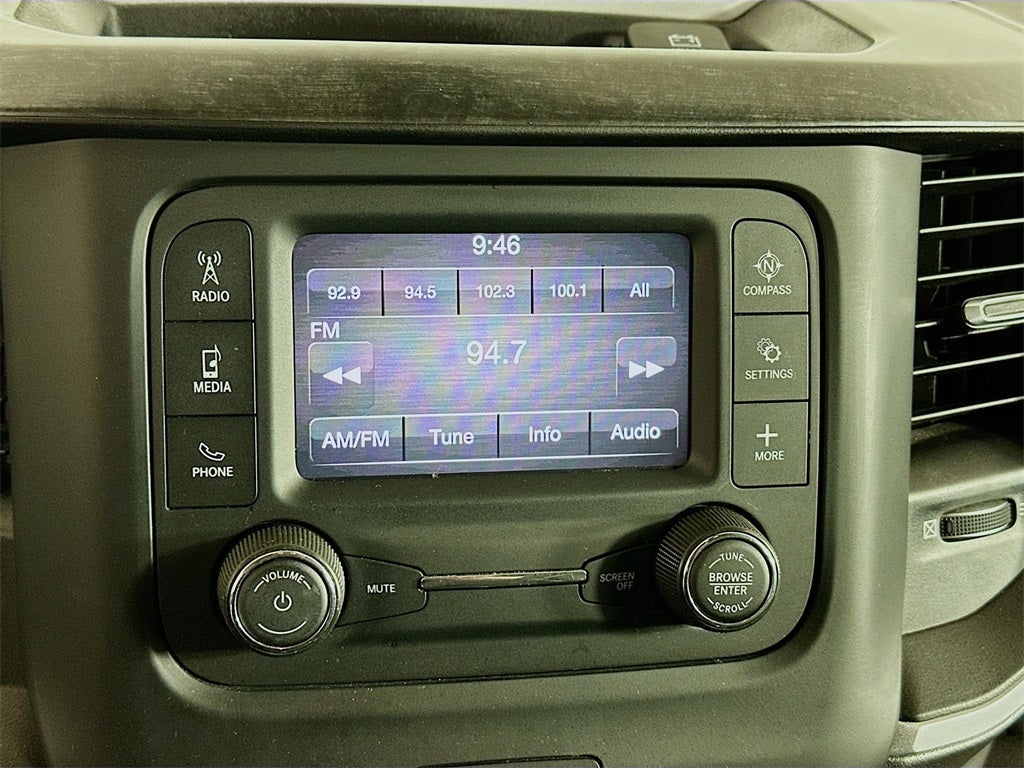 2020 RAM 1500 Big Horn Crew Cab 4x4 5'7' Box