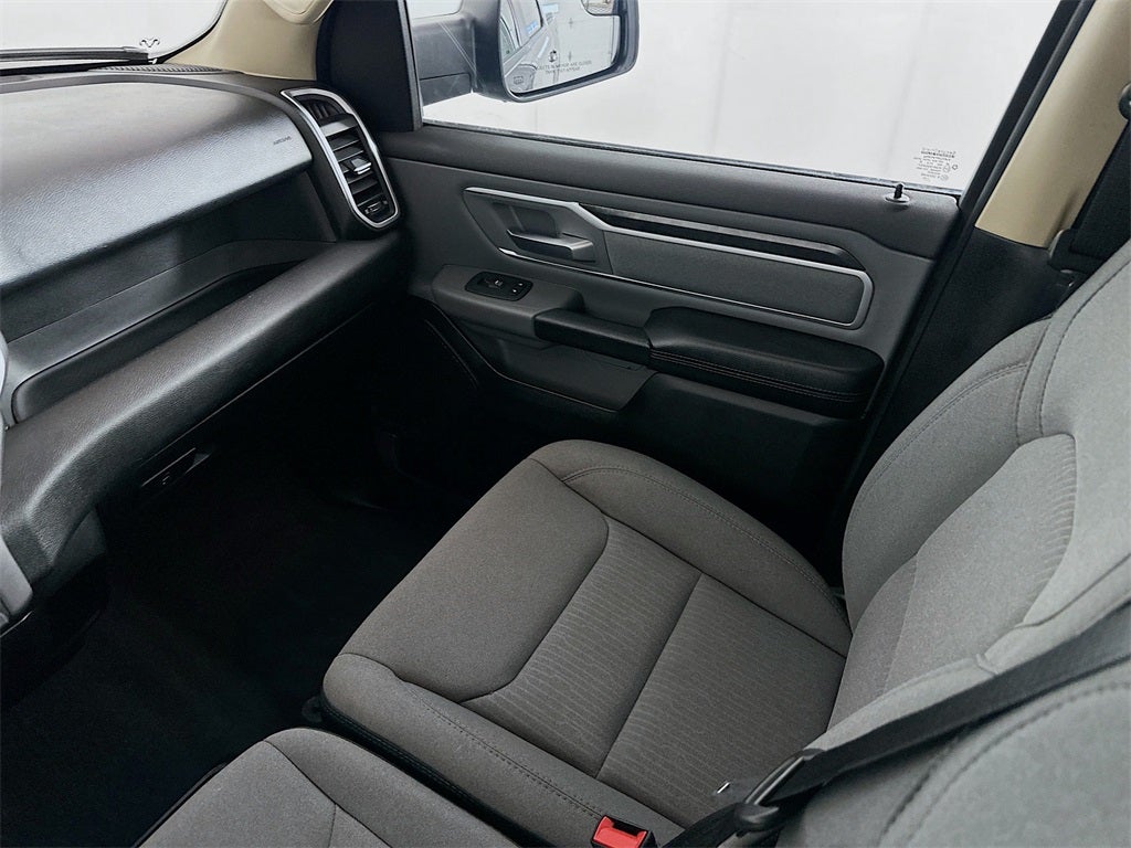 2020 RAM 1500 Big Horn Crew Cab 4x4 5'7' Box