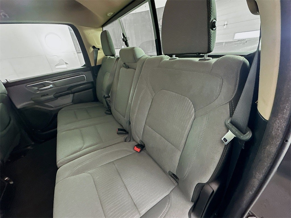 2020 RAM 1500 Big Horn Crew Cab 4x4 5'7' Box