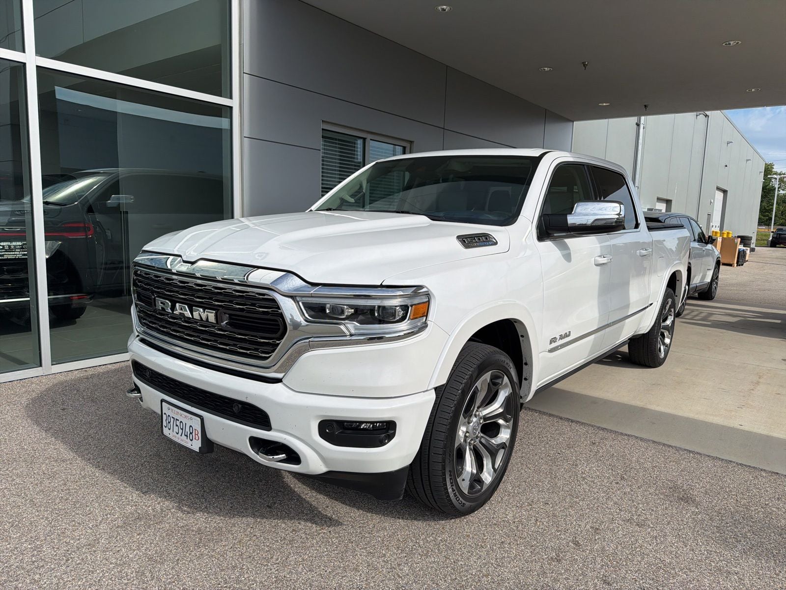 2024 RAM 1500 Limited Crew Cab 4x4 5'7' Box