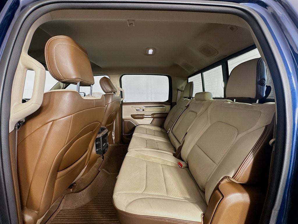 2020 RAM 1500 Laramie Crew Cab 4x4 5'7' Box