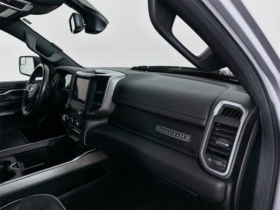 2020 RAM 1500 Laramie Crew Cab 4x4 5'7' Box