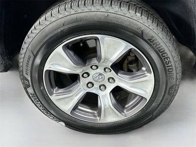 2020 RAM 1500 Laramie Crew Cab 4x4 5'7' Box