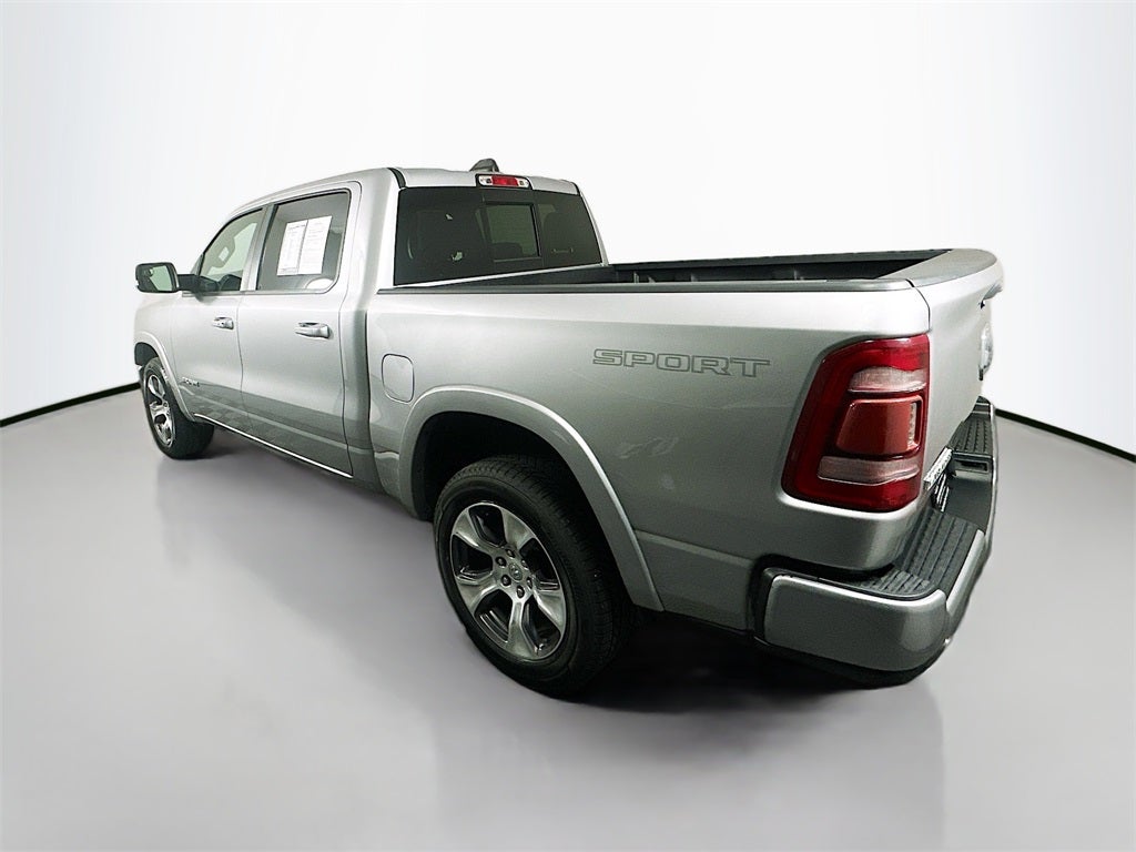 2020 RAM 1500 Laramie Crew Cab 4x4 5'7' Box