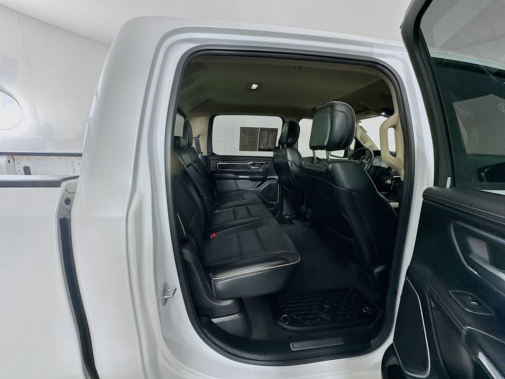 2019 RAM 1500 Laramie Crew Cab 4x4 5'7' Box