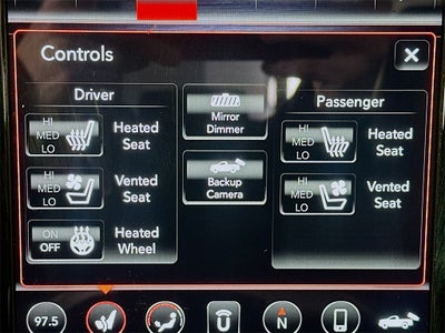 2020 RAM 1500 Laramie Crew Cab 4x4 5'7' Box