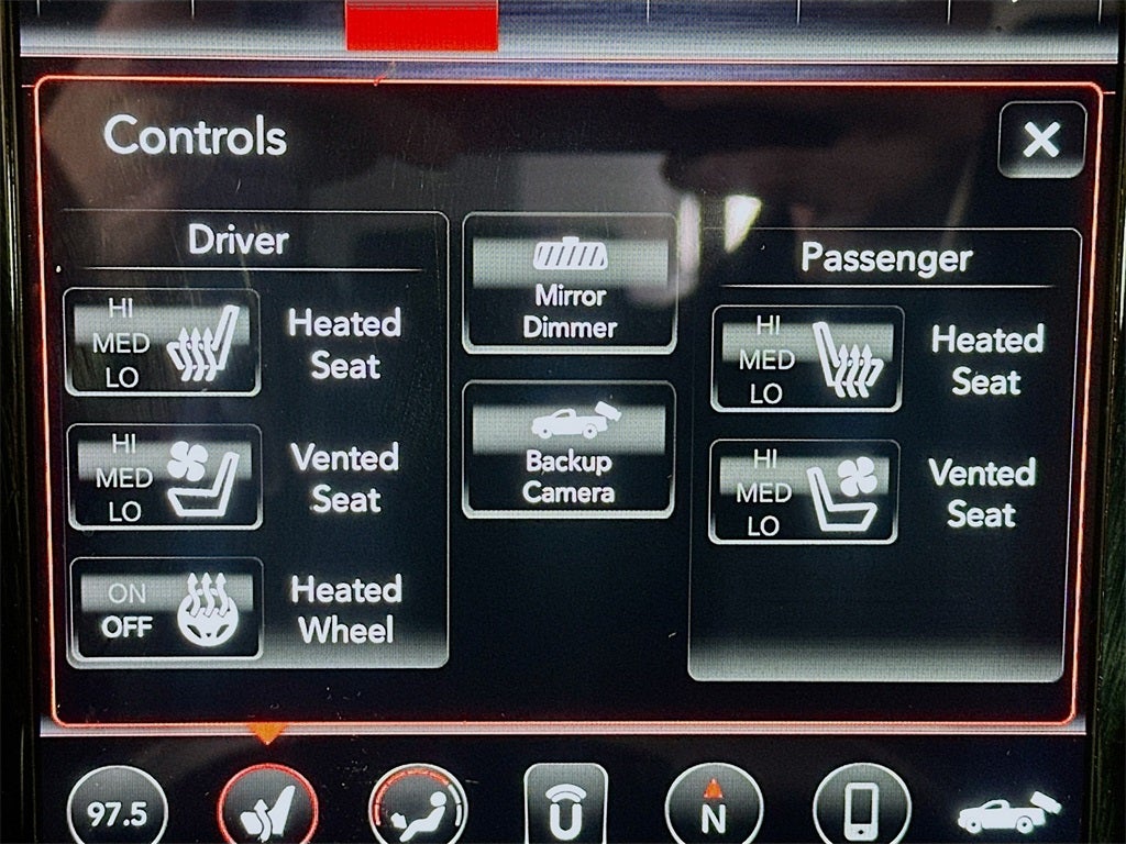 2020 RAM 1500 Laramie Crew Cab 4x4 5'7' Box