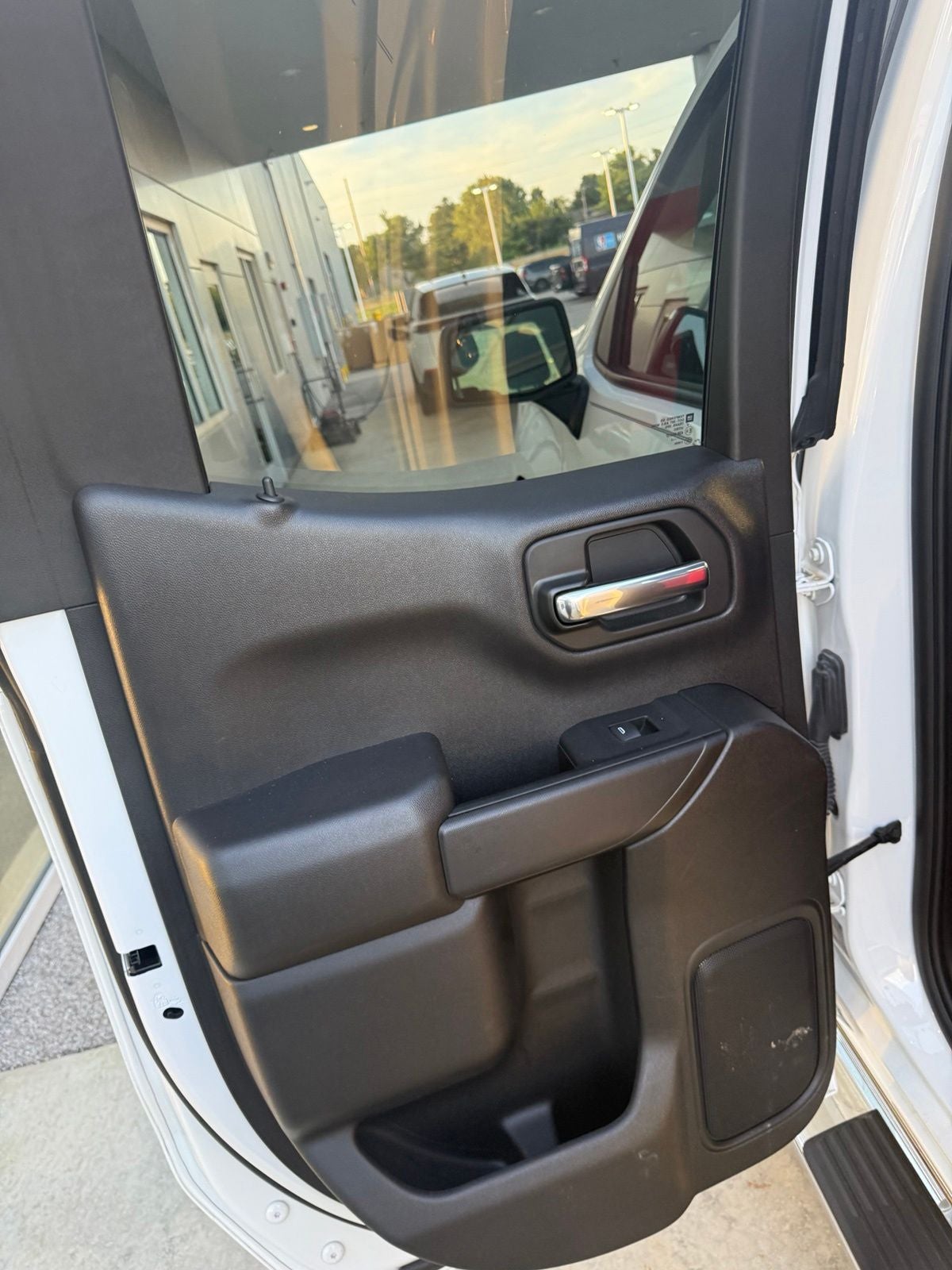 2023 Chevrolet Silverado 1500 4WD Double Cab Standard Bed WT