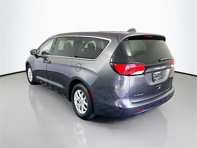 2020 Chrysler Voyager LX