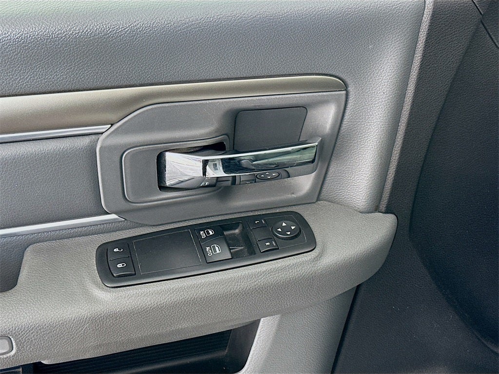 2018 RAM 2500 Tradesman Regular Cab 4x4 8' Box