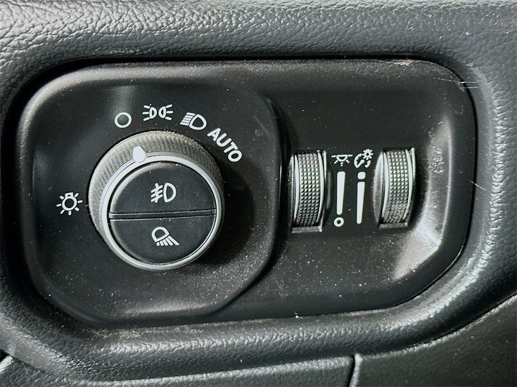 2020 RAM 2500 Lone Star Crew Cab 4X4 6'4' Box