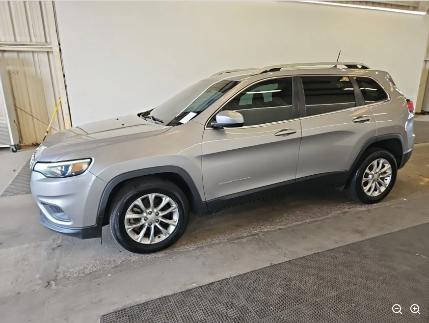 2019 Jeep Cherokee Latitude's photo