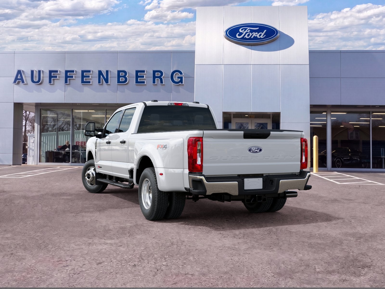 2027 Ford F-350SD XLT DRW