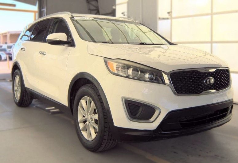 Used 2017 Kia Sorento LX with VIN 5XYPG4A53HG249572 for sale in Belleville, IL
