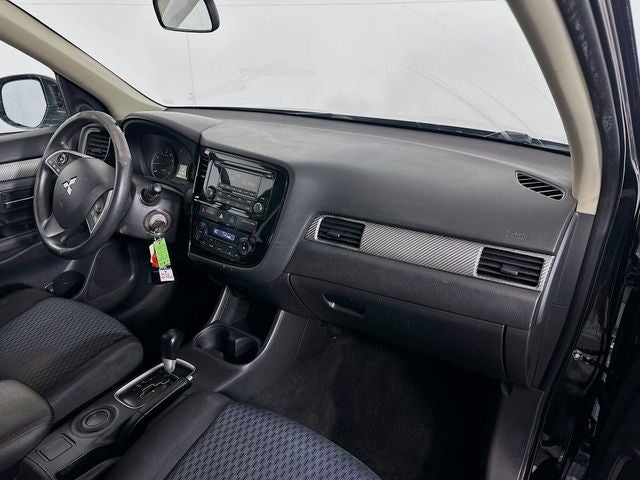 2014 Mitsubishi Outlander ES