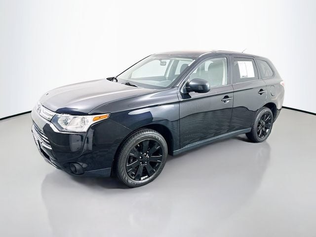 2014 Mitsubishi Outlander ES