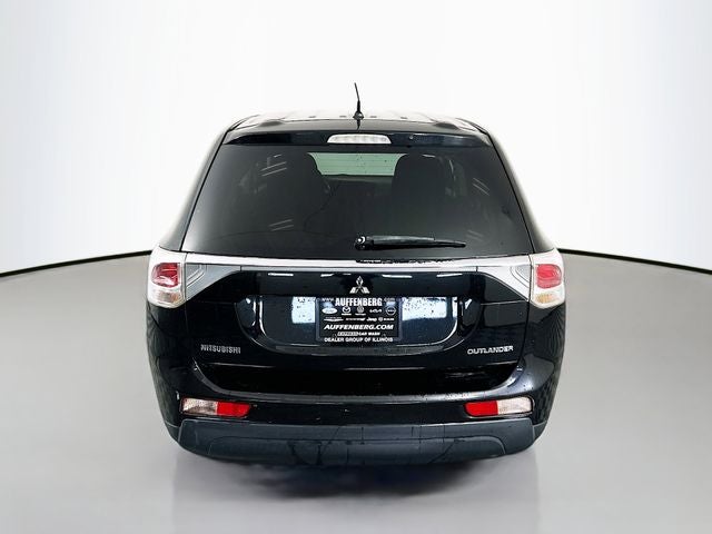 2014 Mitsubishi Outlander ES