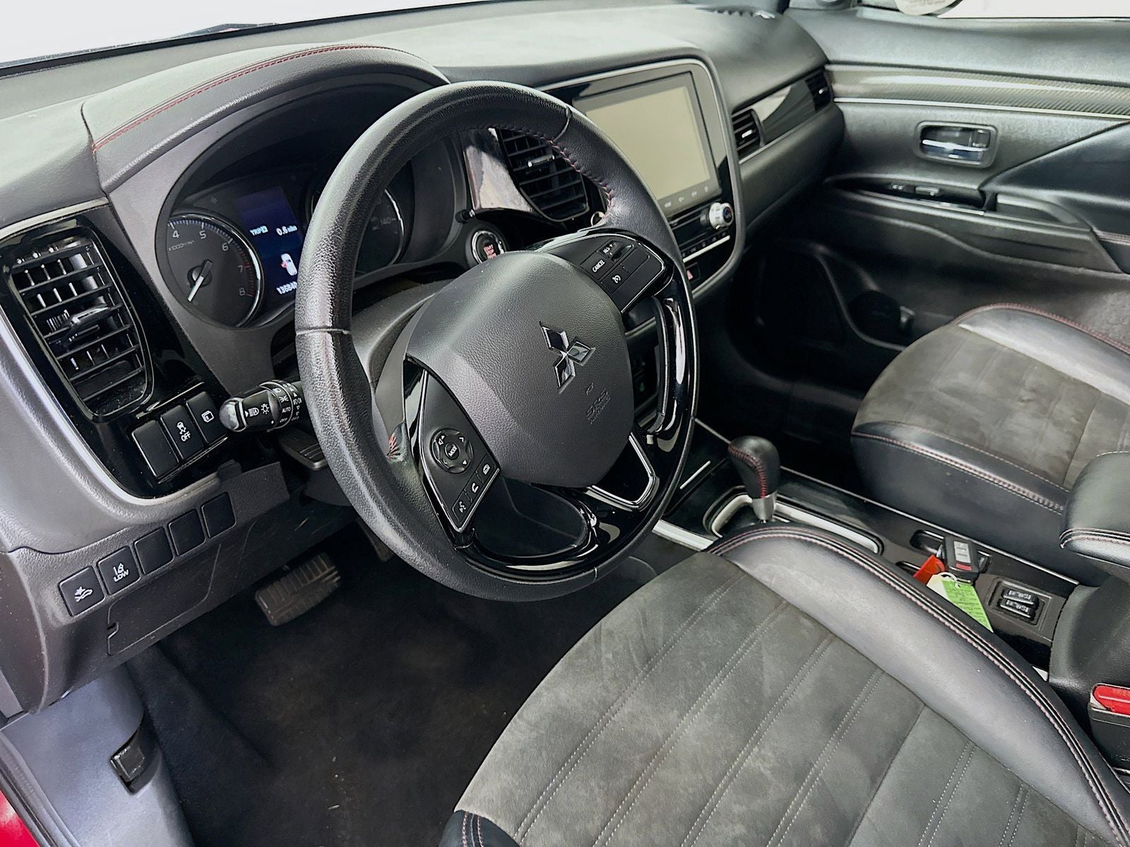 2020 Mitsubishi Outlander SP
