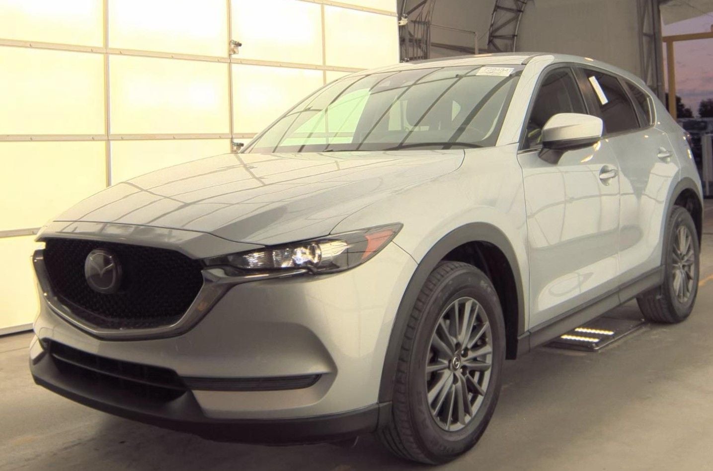 2021 Mazda CX-5 Touring Auto's photo