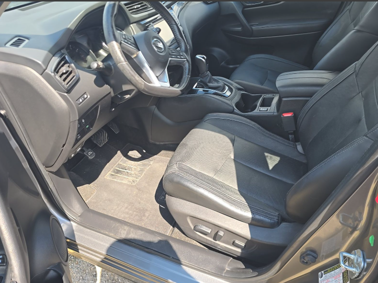 2017 Nissan Rogue Sport SL