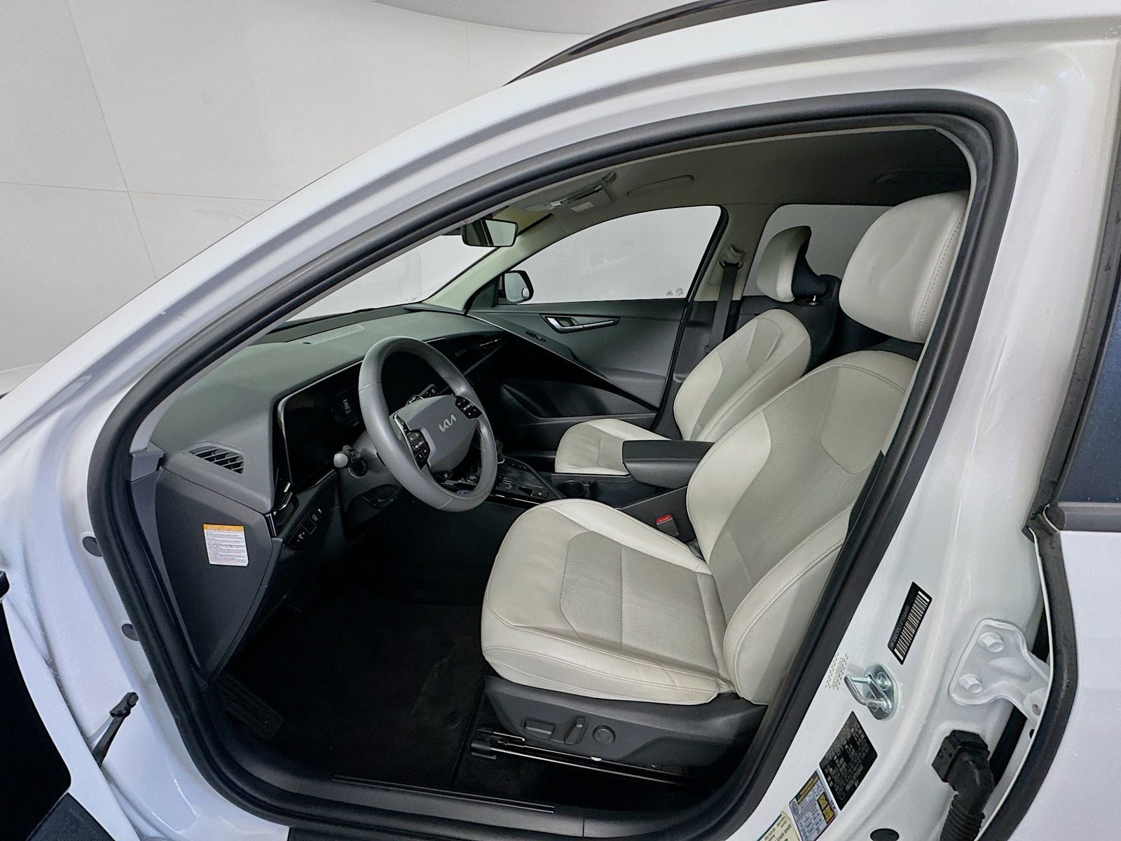 2023 Kia Niro EX