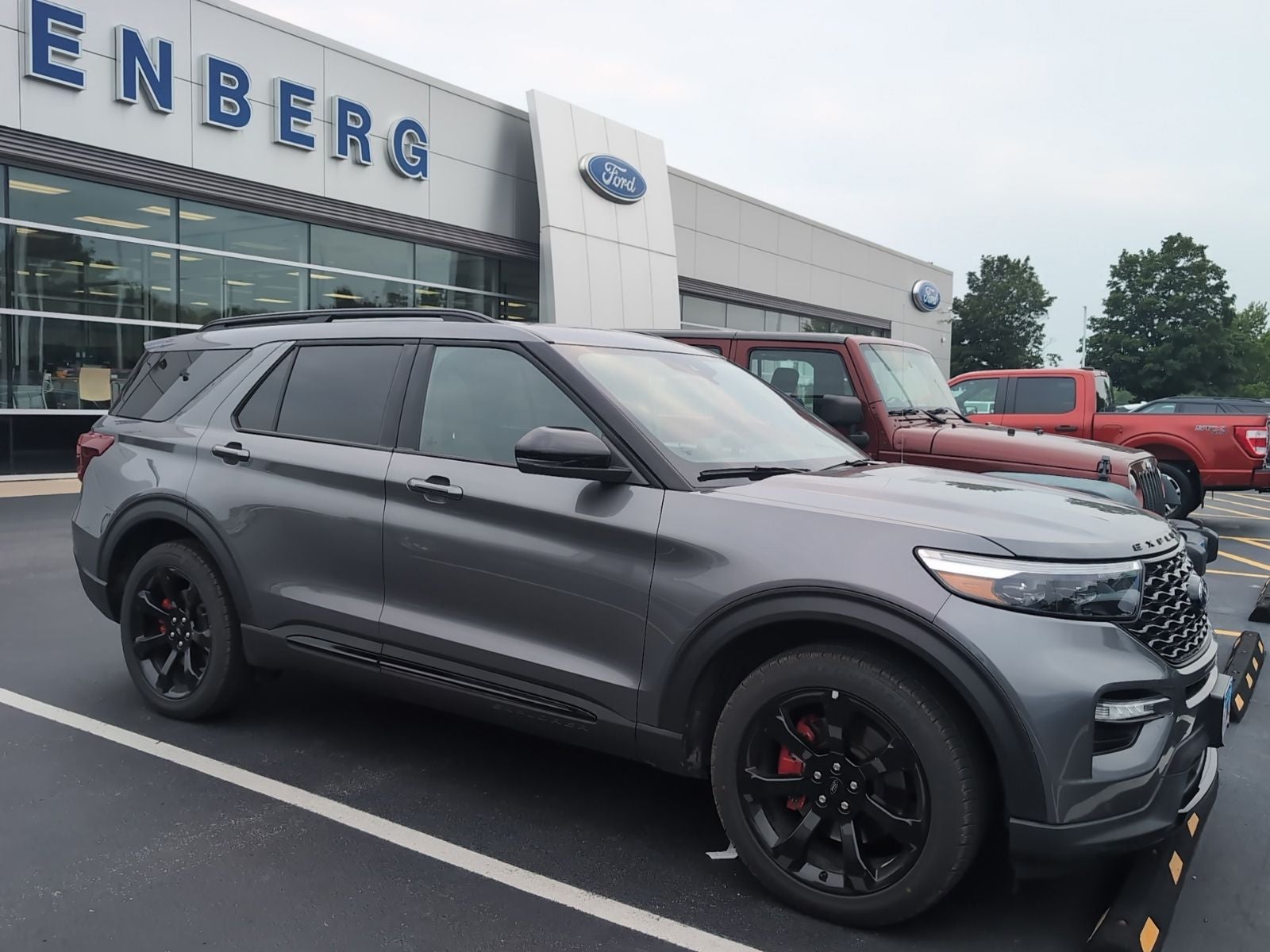 2023 Ford Explorer ST