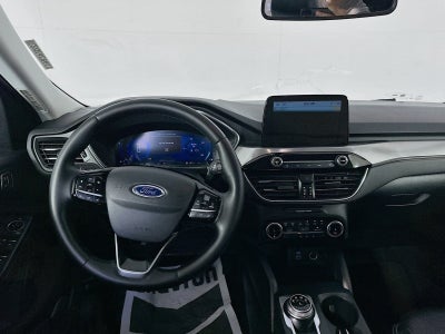 2022 Ford Escape Hybrid Titanium