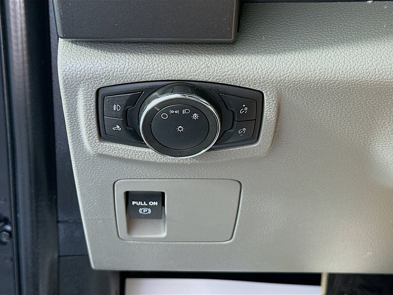 2020 Ford F-150 Base