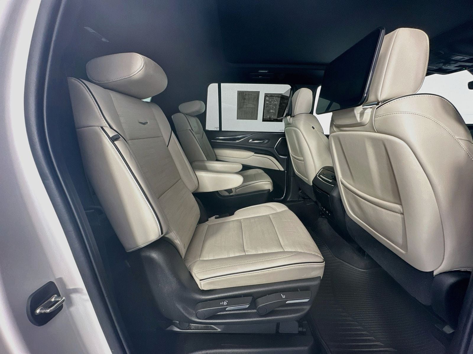 2021 Cadillac Escalade ESV Sport