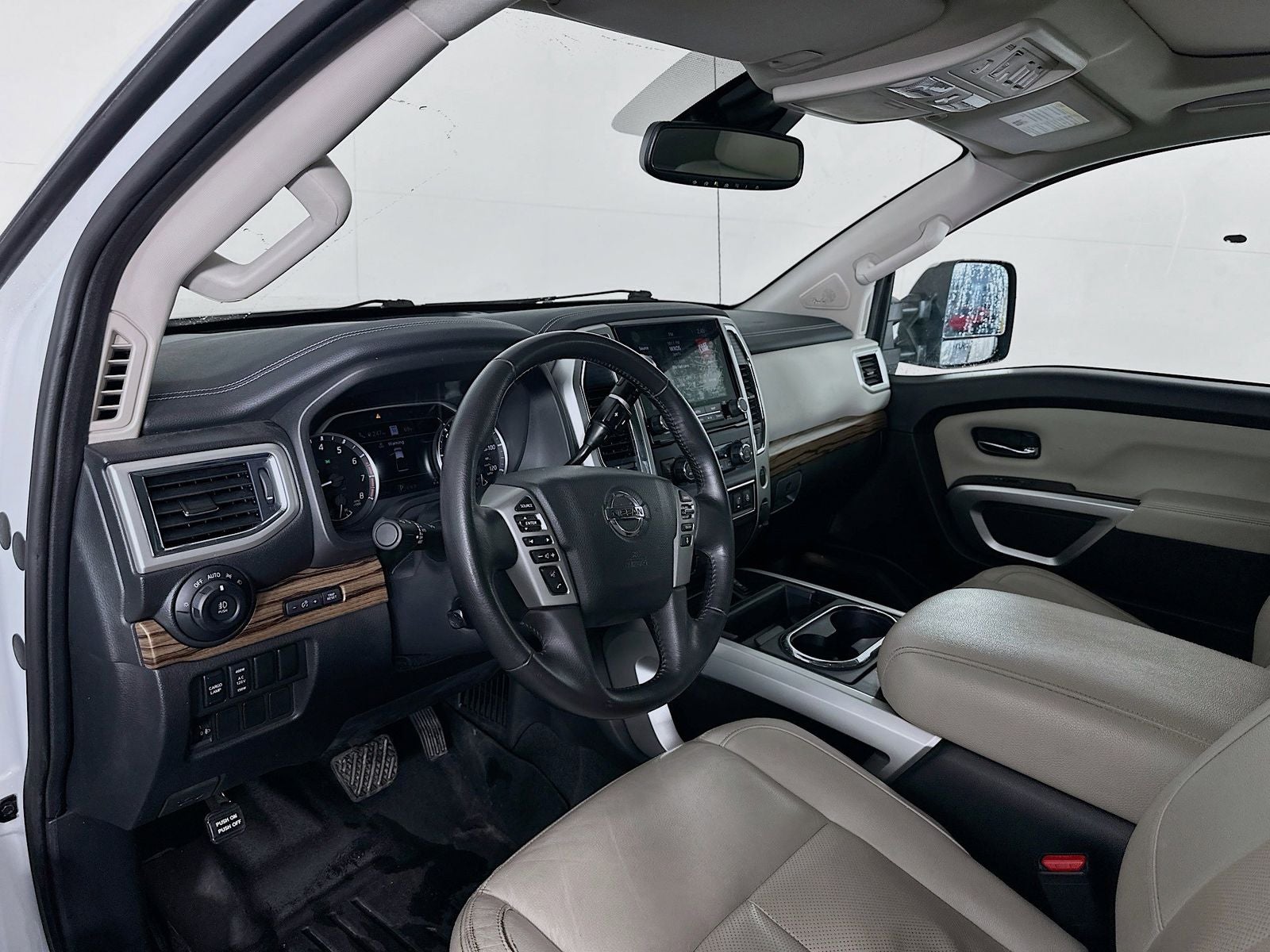 2021 Nissan Titan SL