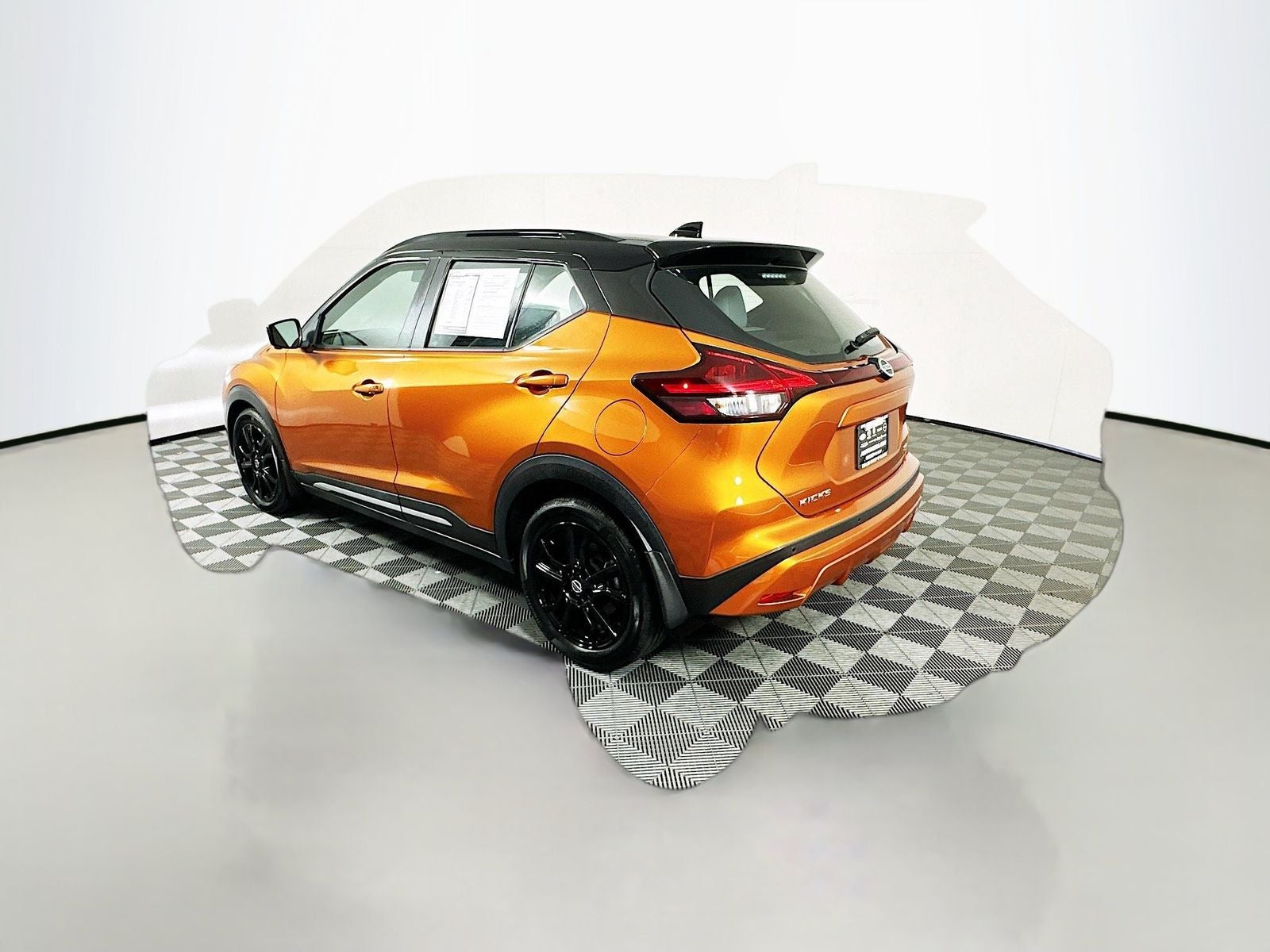 2021 Nissan Kicks SR