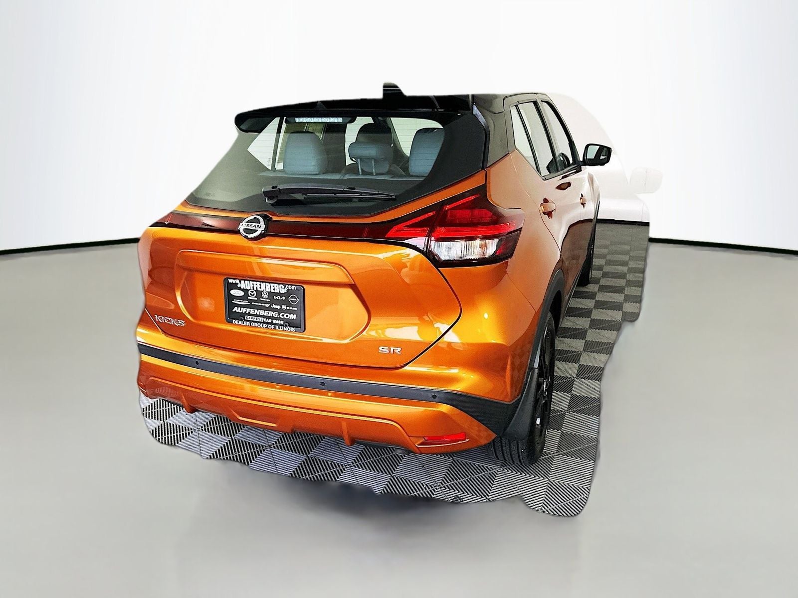 2021 Nissan Kicks SR