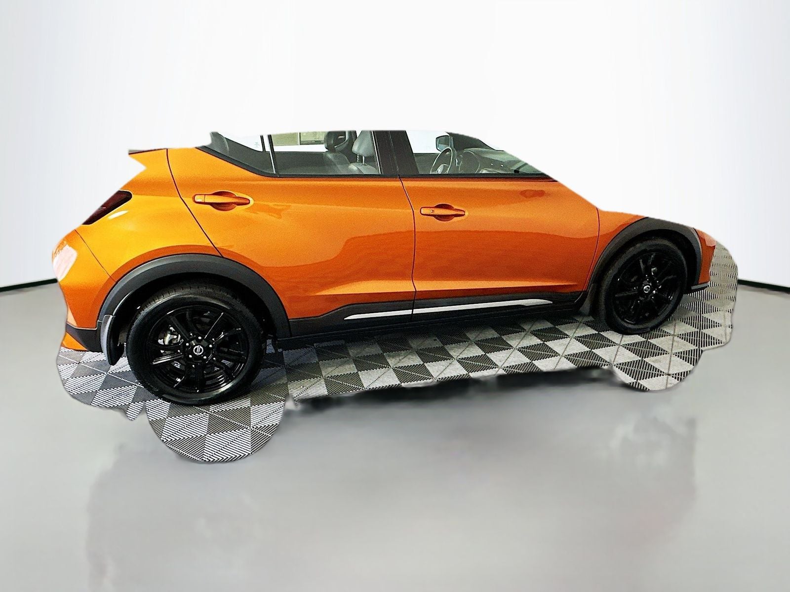 2021 Nissan Kicks SR