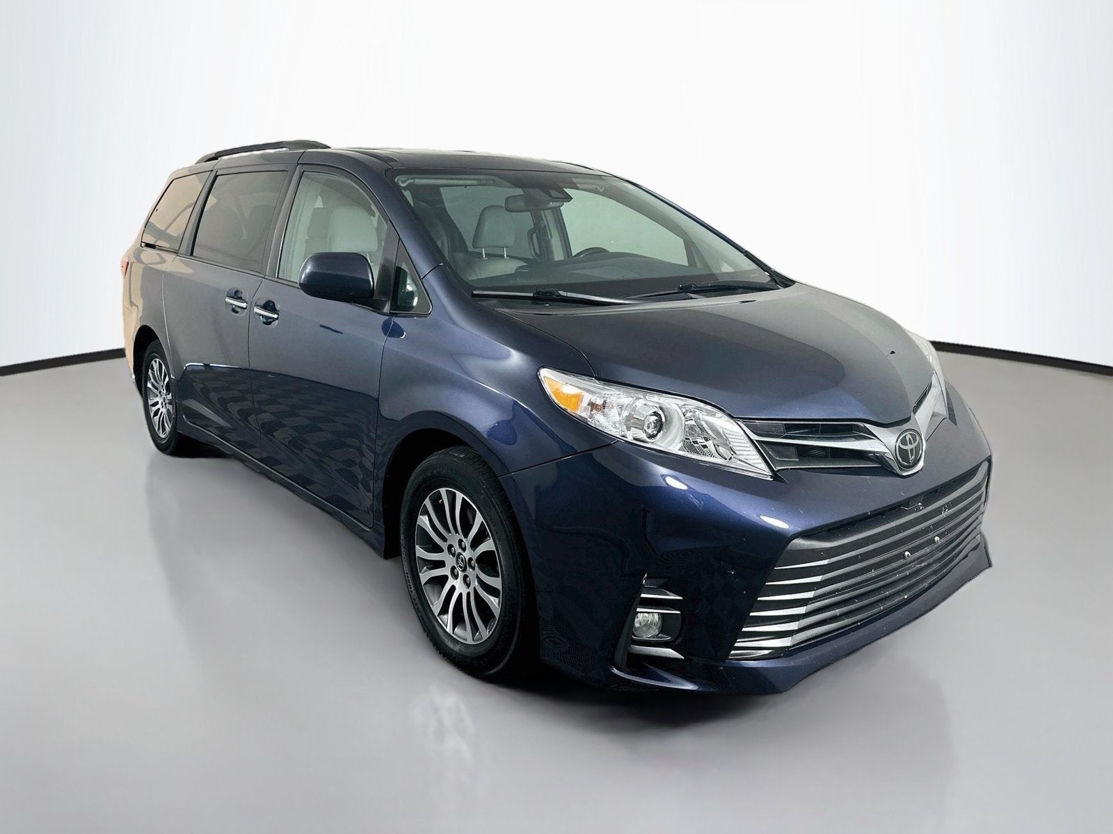 2019 Toyota Sienna L 7 Passenger