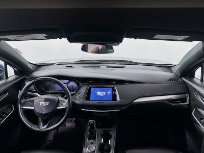 2022 Cadillac XT4 Premium Luxury