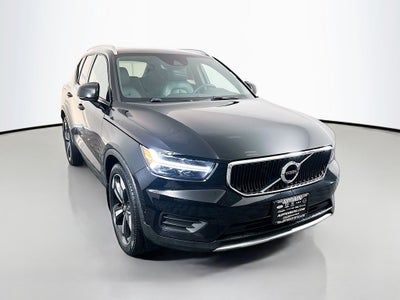 2019 Volvo XC40 Momentum