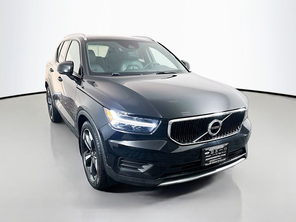 2019 Volvo XC40 Momentum