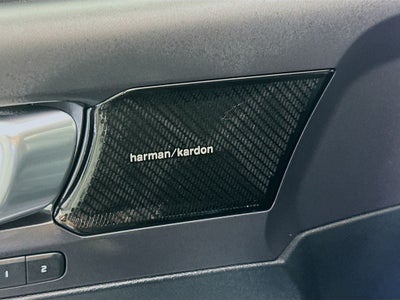 2019 Volvo XC40 Momentum