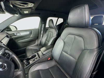 2019 Volvo XC40 Momentum