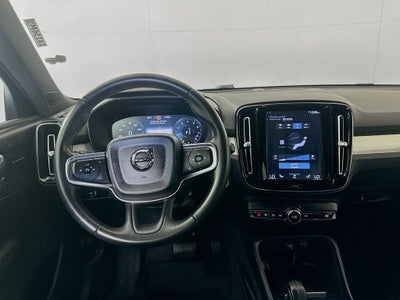 2019 Volvo XC40 Momentum
