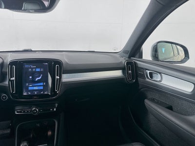 2019 Volvo XC40 Momentum