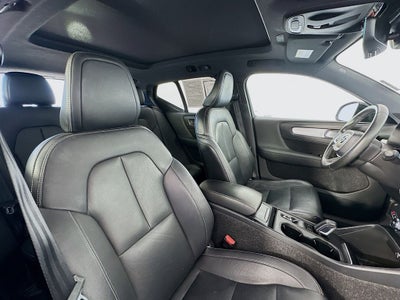 2019 Volvo XC40 Momentum