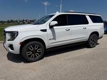 2022 GMC Yukon XL AT4