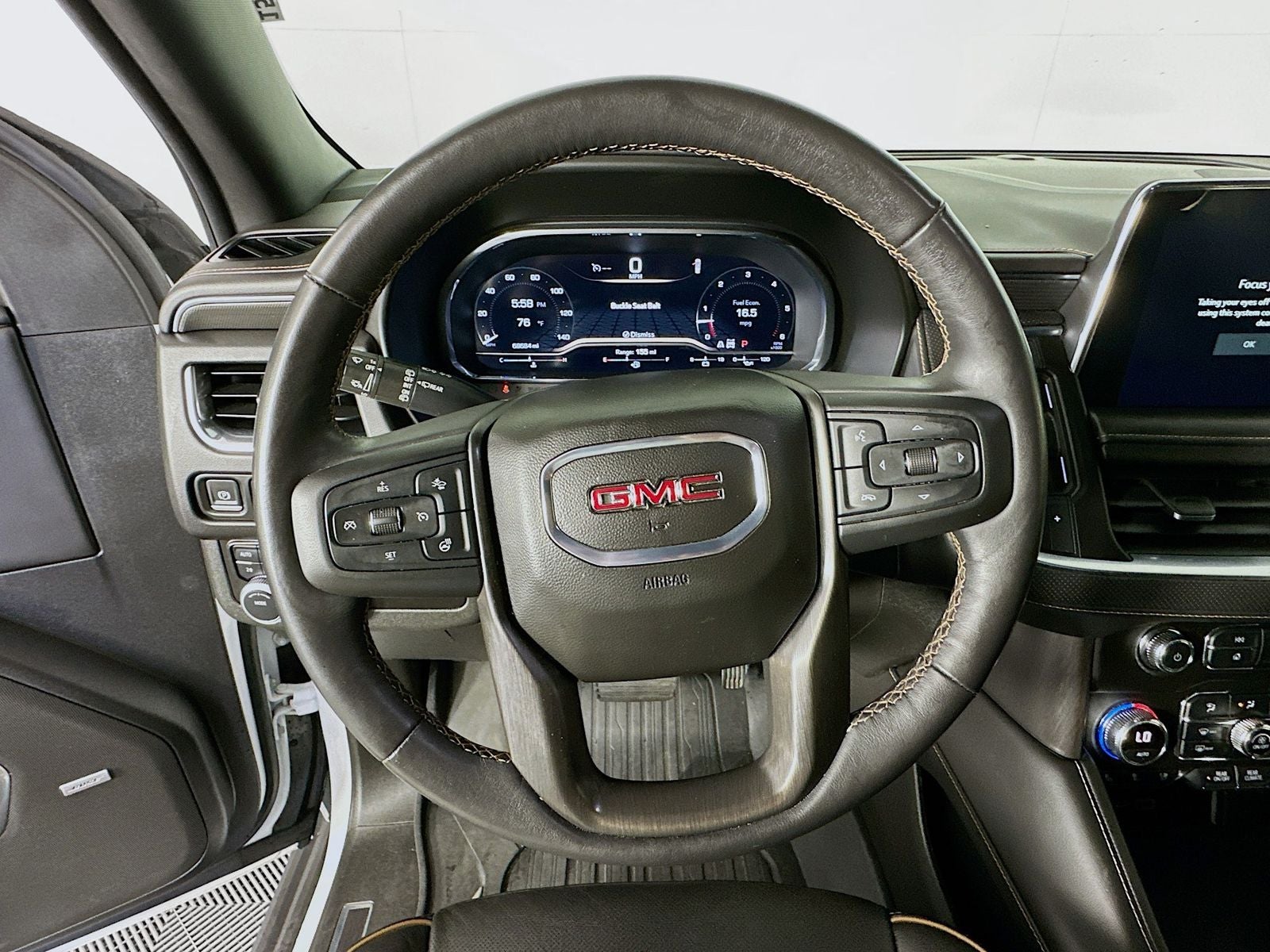 2022 GMC Yukon XL AT4