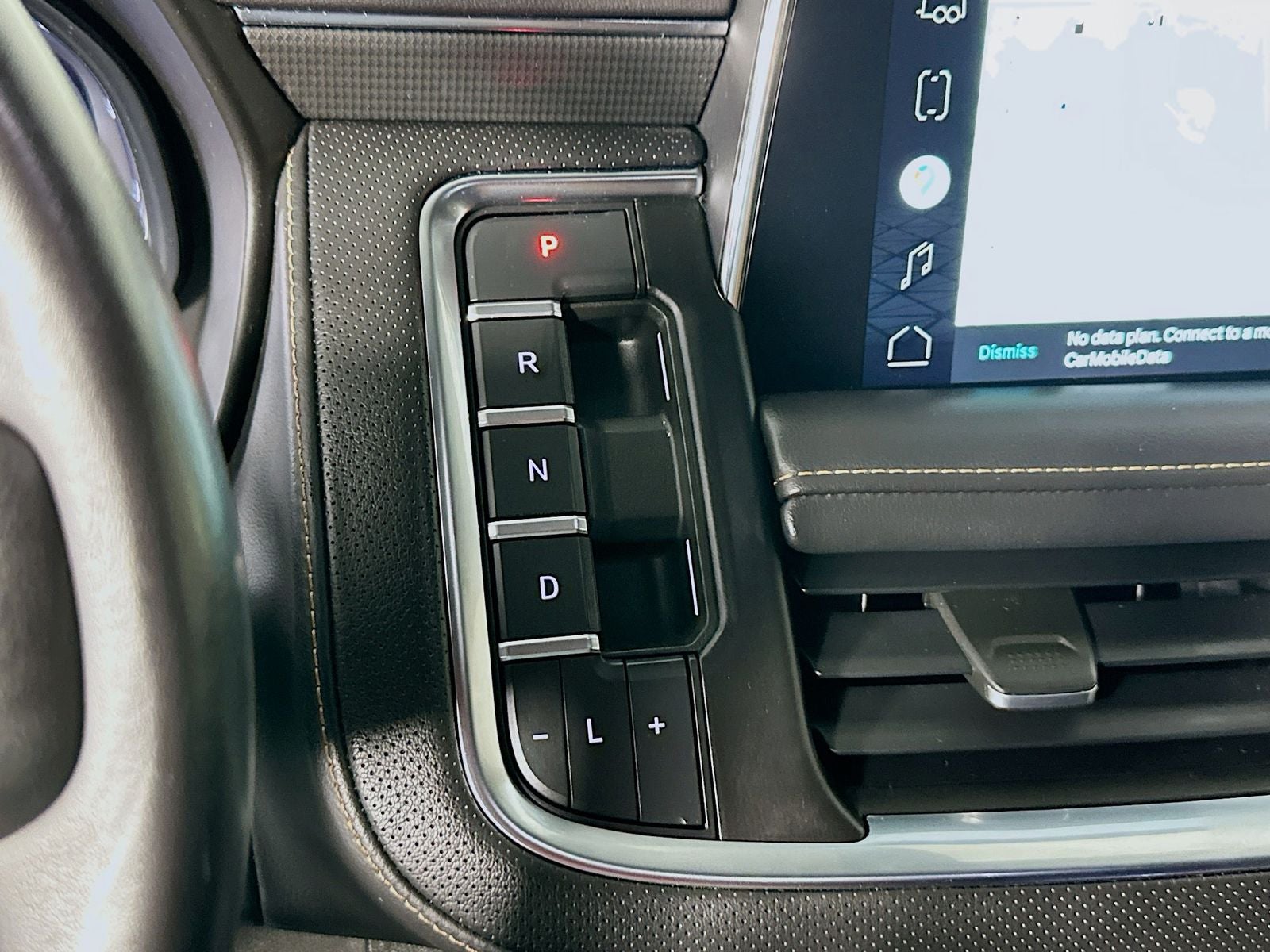 2022 GMC Yukon XL AT4