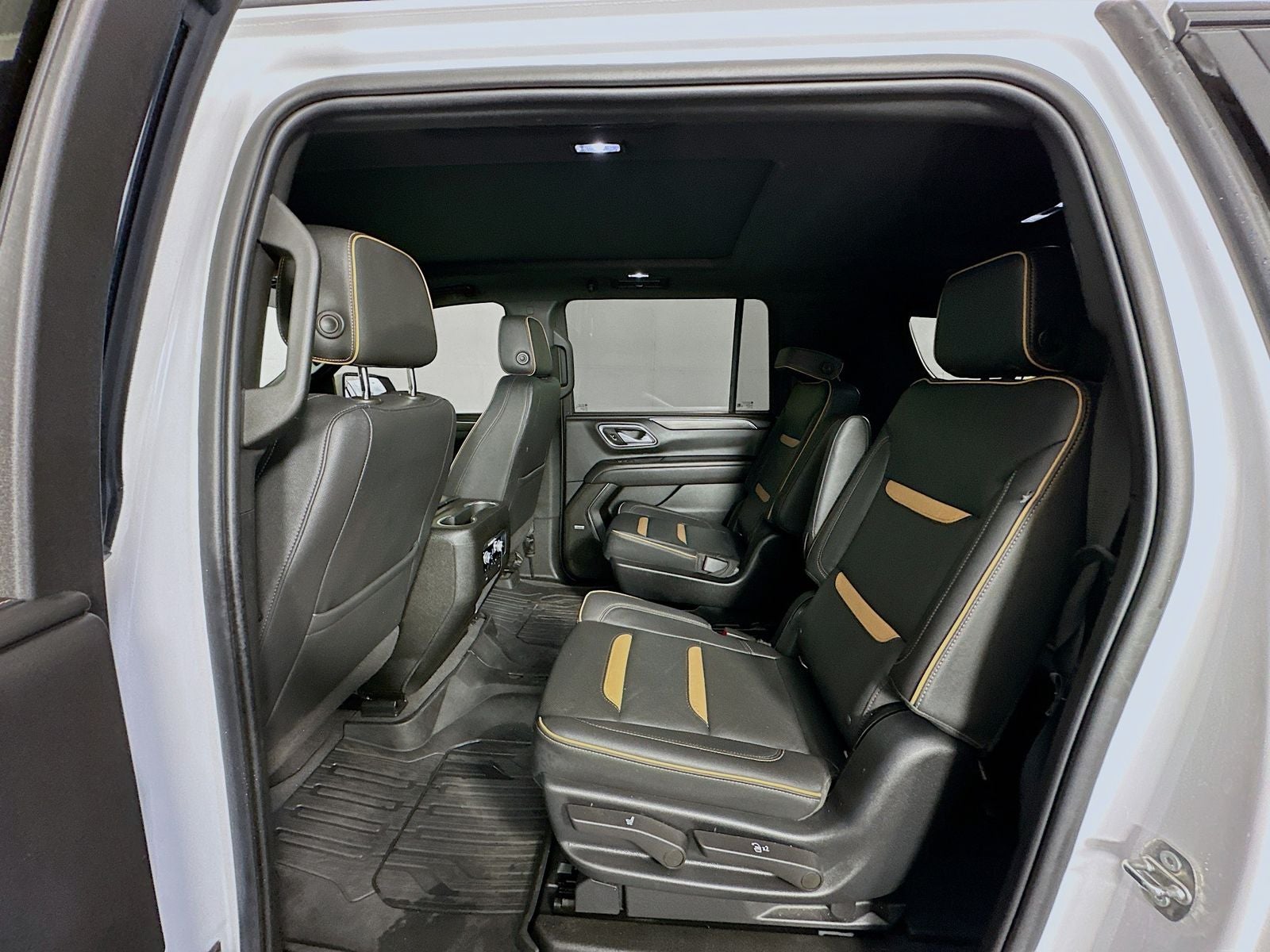 2022 GMC Yukon XL AT4